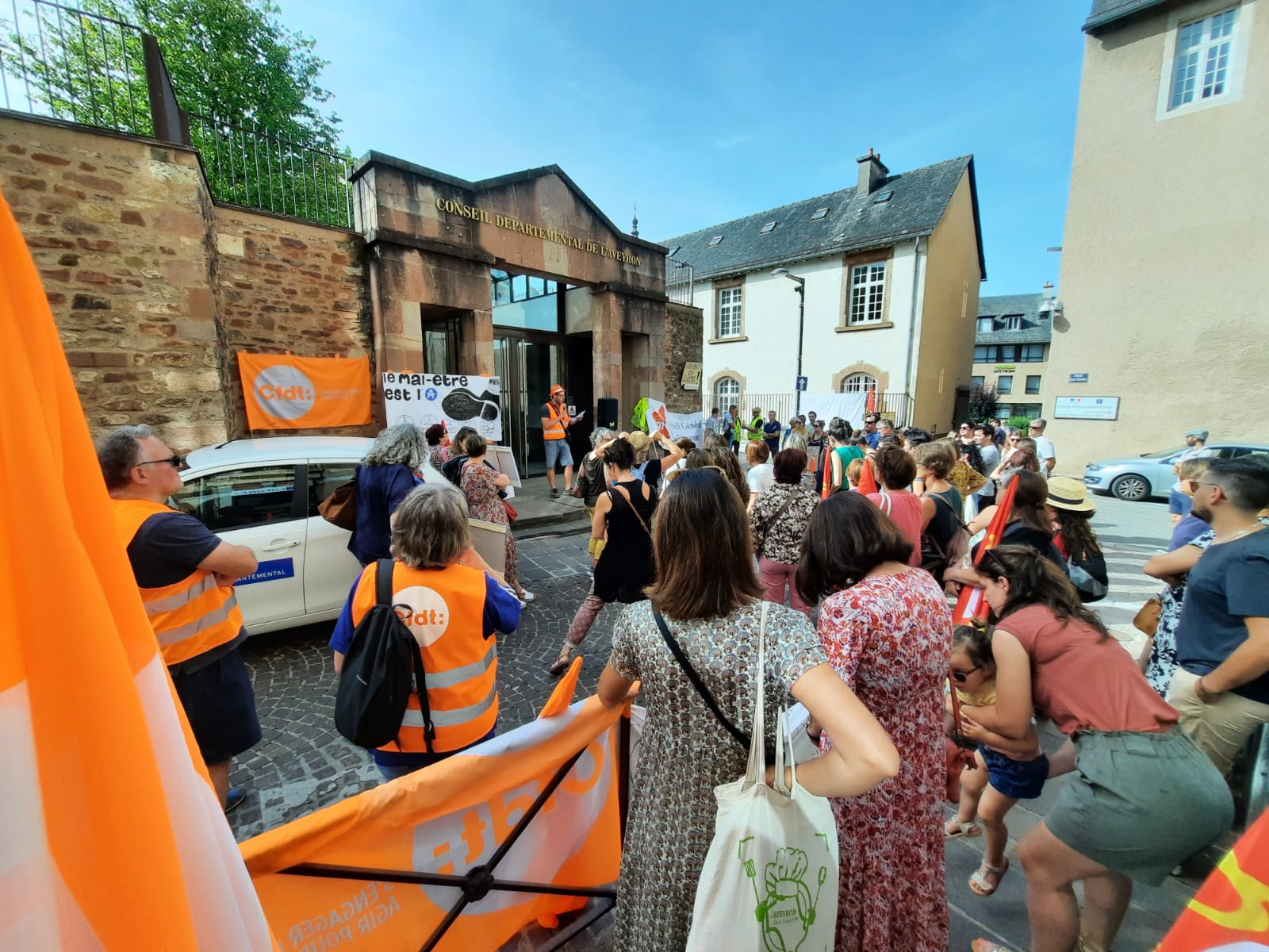 Retour diaporama mobilisation Agents du Département - 17 juin 2022
